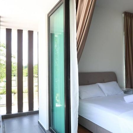 Promo Private Luxurious Nilai Vacation Home Экстерьер фото