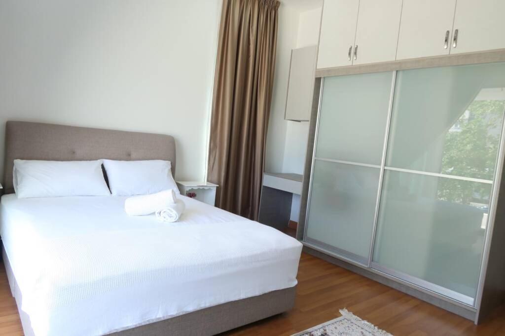 Promo Private Luxurious Nilai Vacation Home Экстерьер фото
