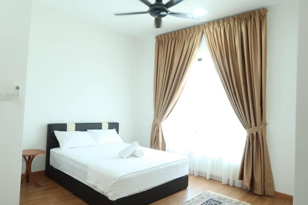 Promo Private Luxurious Nilai Vacation Home Экстерьер фото