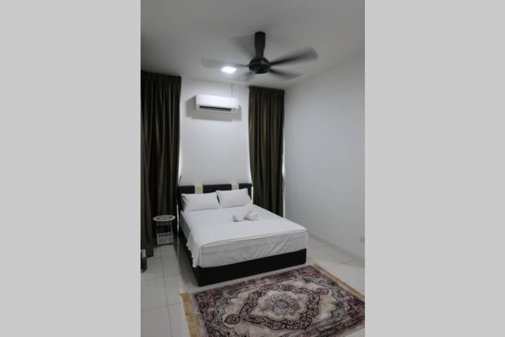 Promo Private Luxurious Nilai Vacation Home Экстерьер фото
