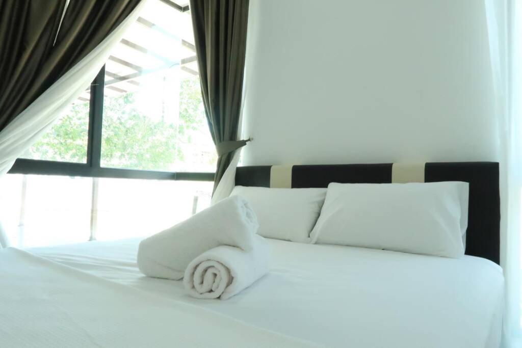 Promo Private Luxurious Nilai Vacation Home Экстерьер фото